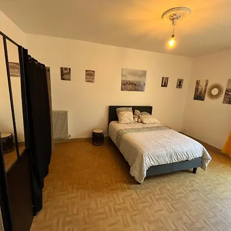 Apartment T3 En Plein Centre-ville Chatellerault, *